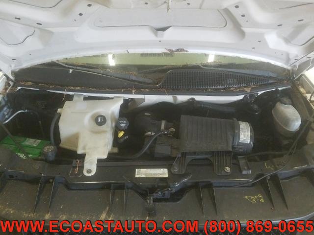 Used 2005 Chevrolet Express 2500 image 6