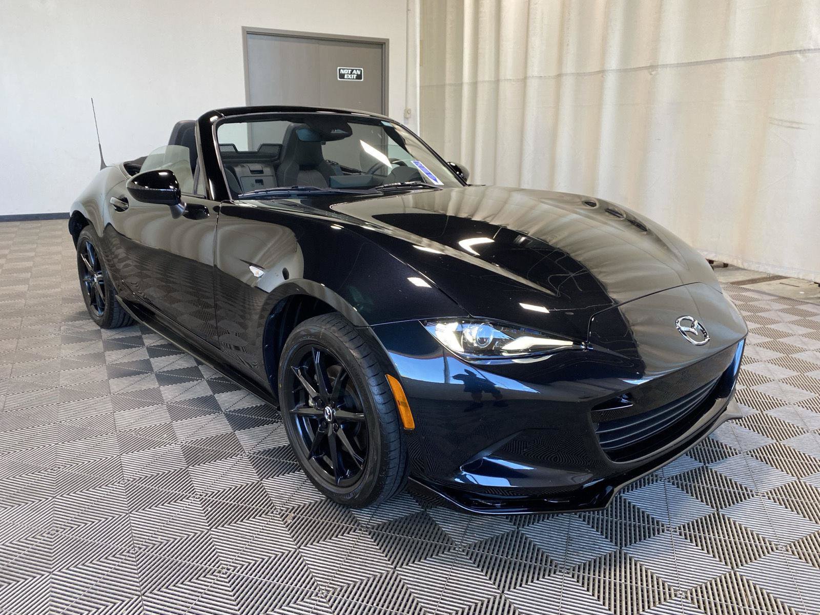 Certified 2025 MAZDA MX-5 Miata Sport w/ Appearance Package RWD image 9