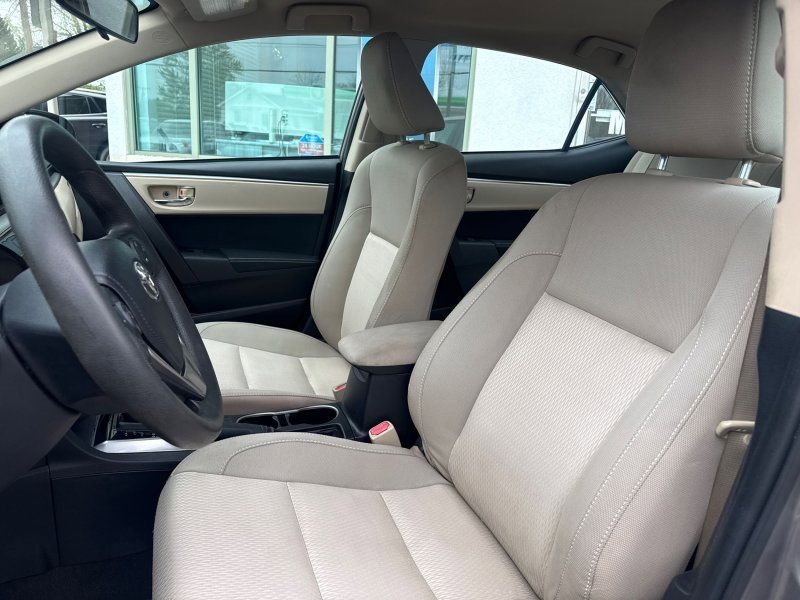 Used 2014 Toyota Corolla LE FWD image 12