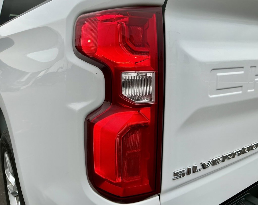 Used 2021 Chevrolet Silverado 1500 Custom w/ Safety Confidence Package image 14