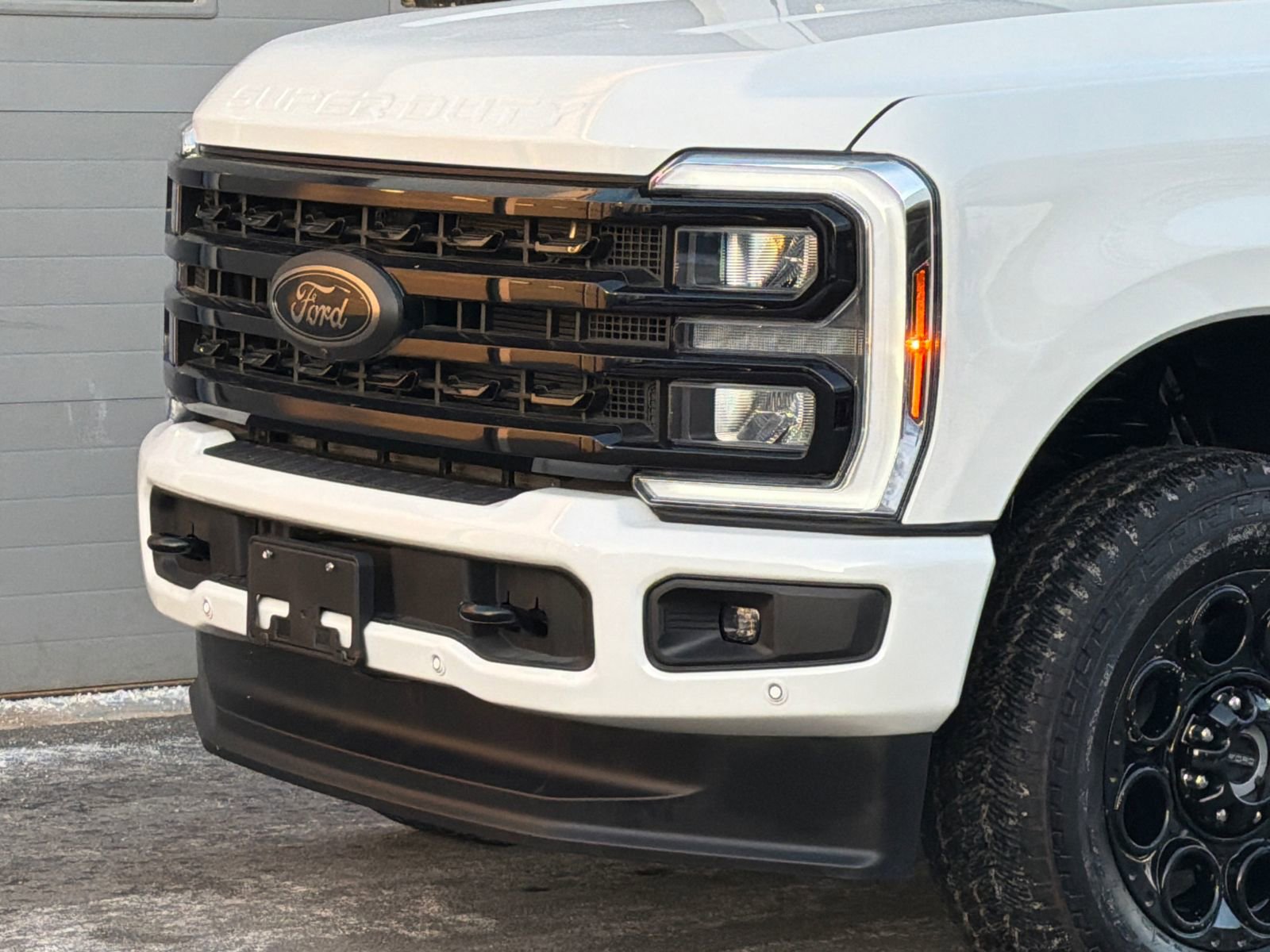 Used 2024 Ford F250 Lariat w/ Lariat Ultimate Package AWD/4WD image 2