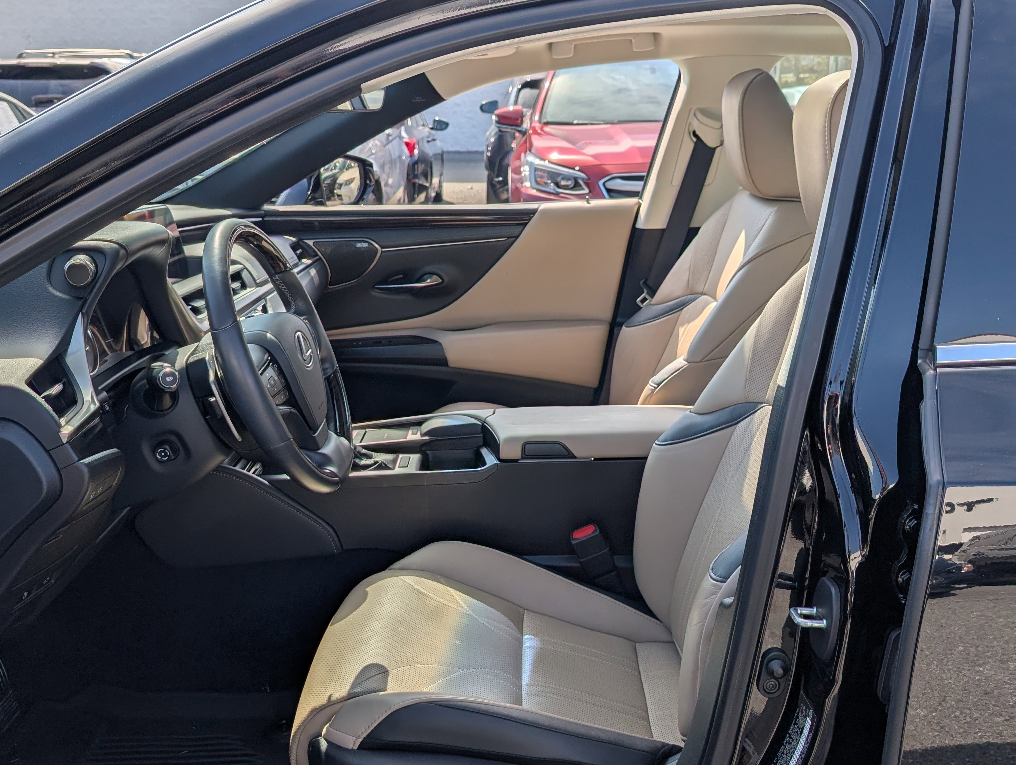 Used 2020 Lexus ES 350 Ultra Luxury w/ Accessory Package 2 image 15