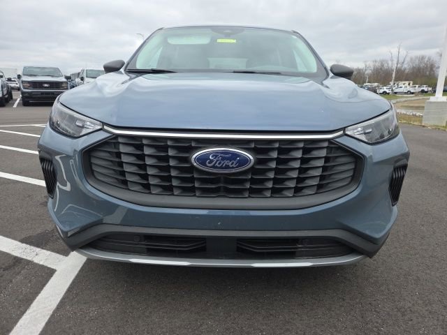 Used 2023 Ford Escape Active w/ Cold Weather Package image 3