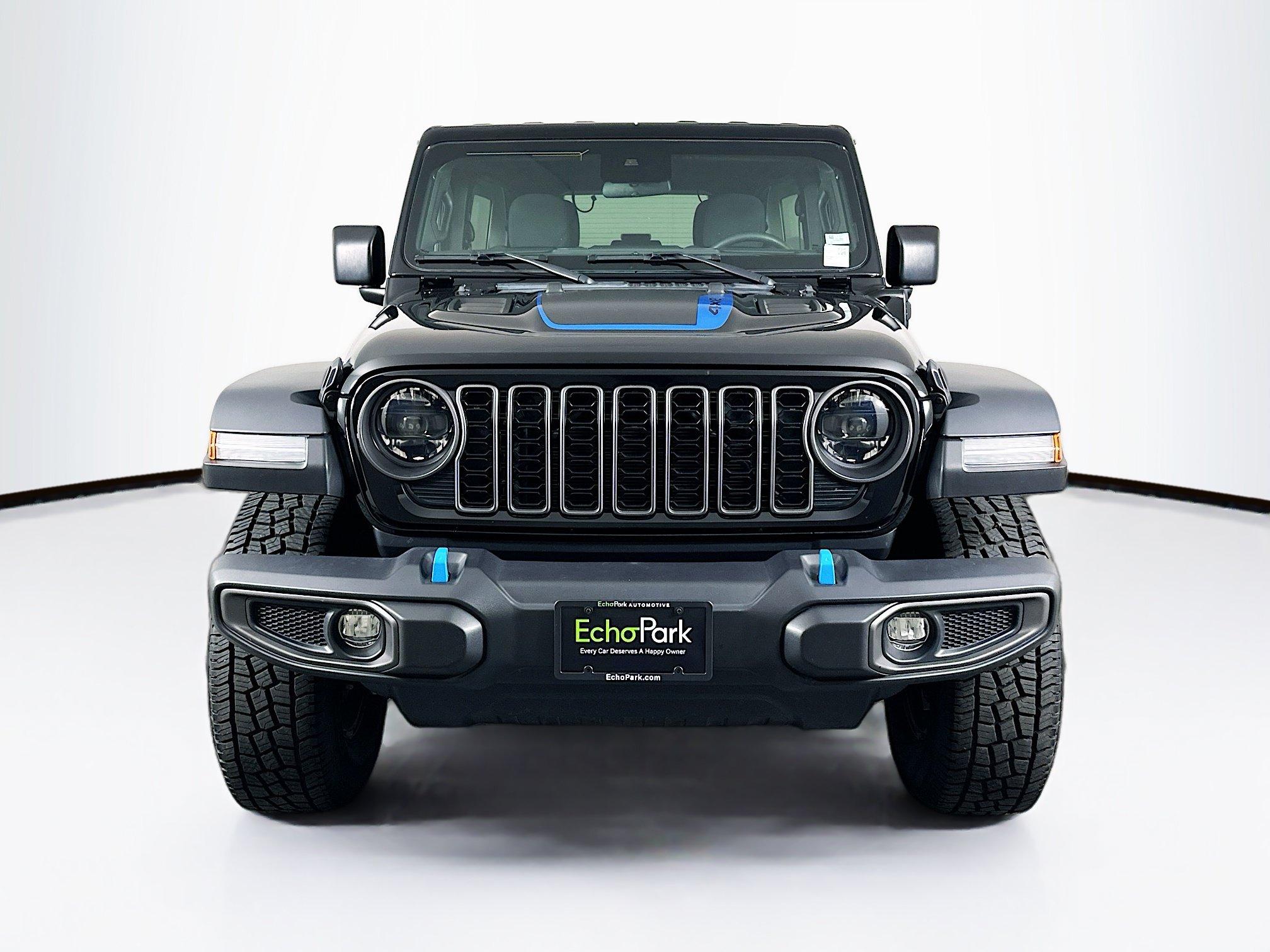 Used 2024 Jeep Wrangler Unlimited Rubicon 4xe AWD/4WD image 2