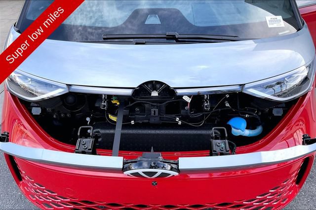 Used 2025 Volkswagen ID. Buzz Pro S Plus AWD/4WD image 9