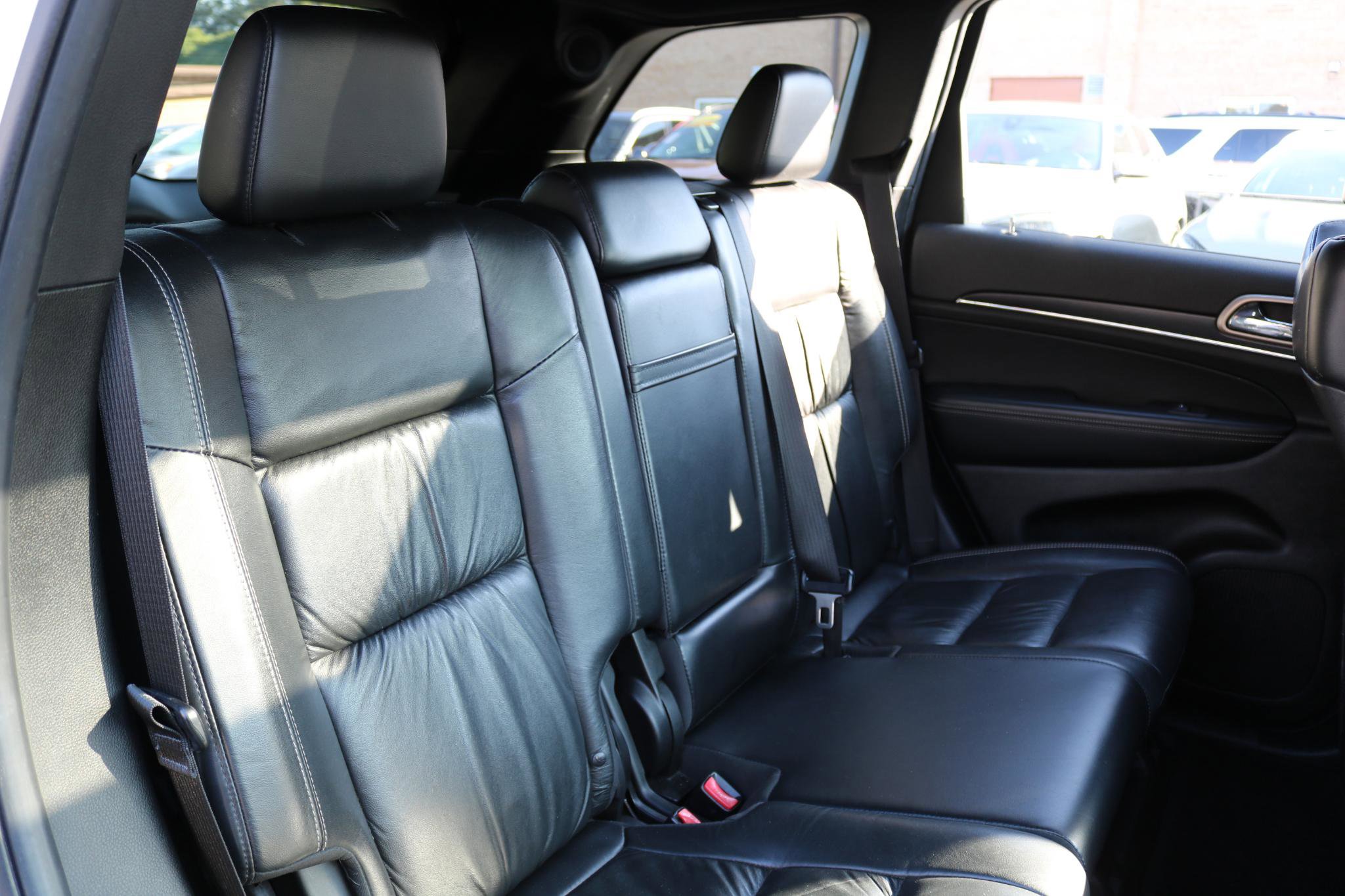 Used 2014 Jeep Grand Cherokee Limited image 48