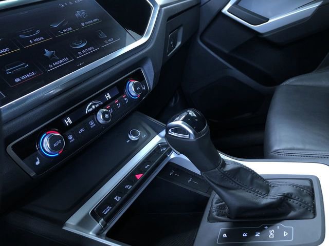 Used 2025 Audi Q3 2.0T Premium image 29