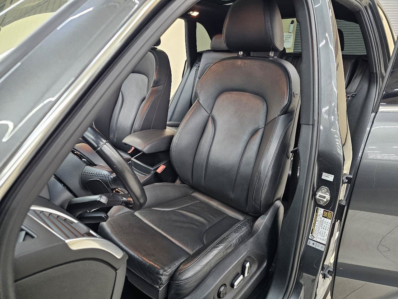 Used 2017 Audi Q5 2.0T Premium Plus w/ Technology Package AWD/4WD image 18
