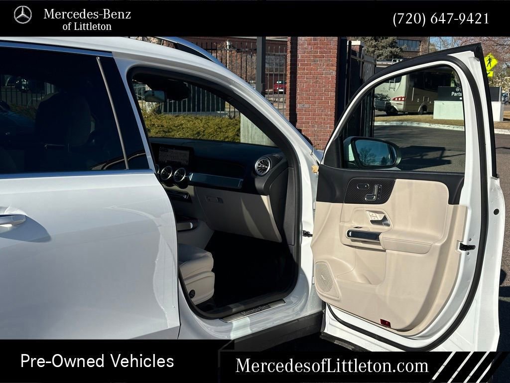 Certified 2025 Mercedes-Benz GLB 250 4MATIC image 29
