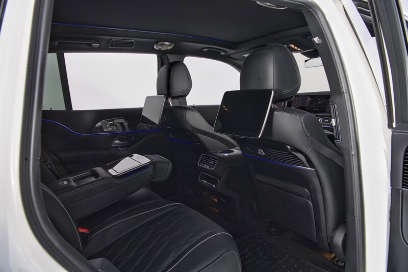 Used 2024 Mercedes-Benz Maybach GLS 600 4MATIC image 41