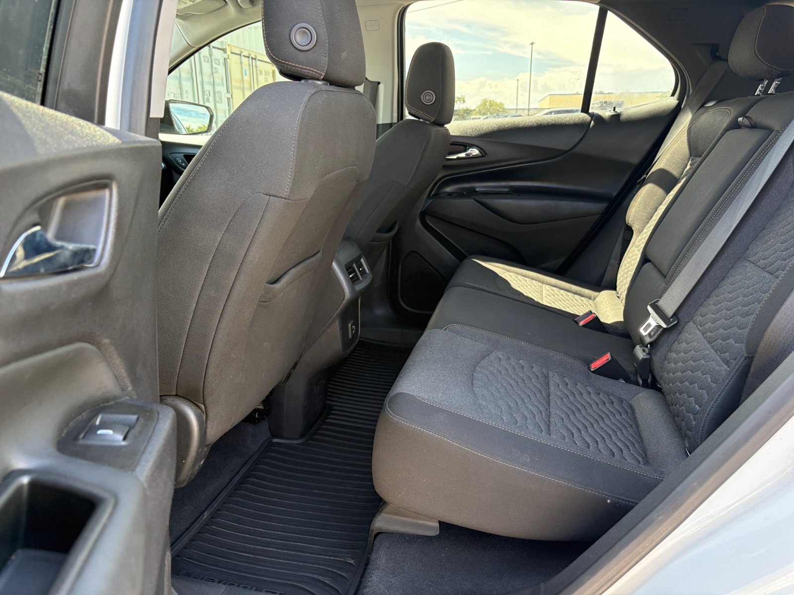 Used 2021 Chevrolet Equinox LT AWD/4WD image 24