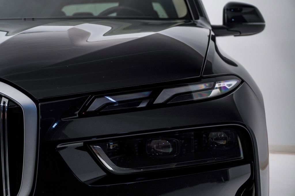 Used 2024 BMW X7 xDrive40i image 7