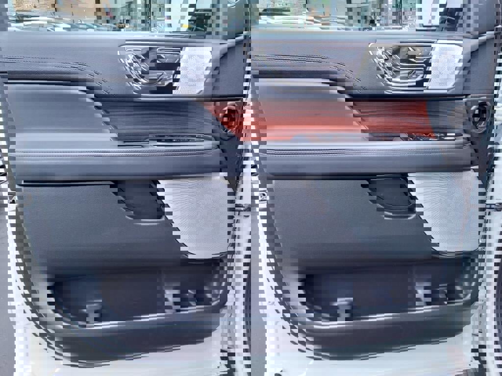 New 2023 Lincoln Navigator L Reserve image 39