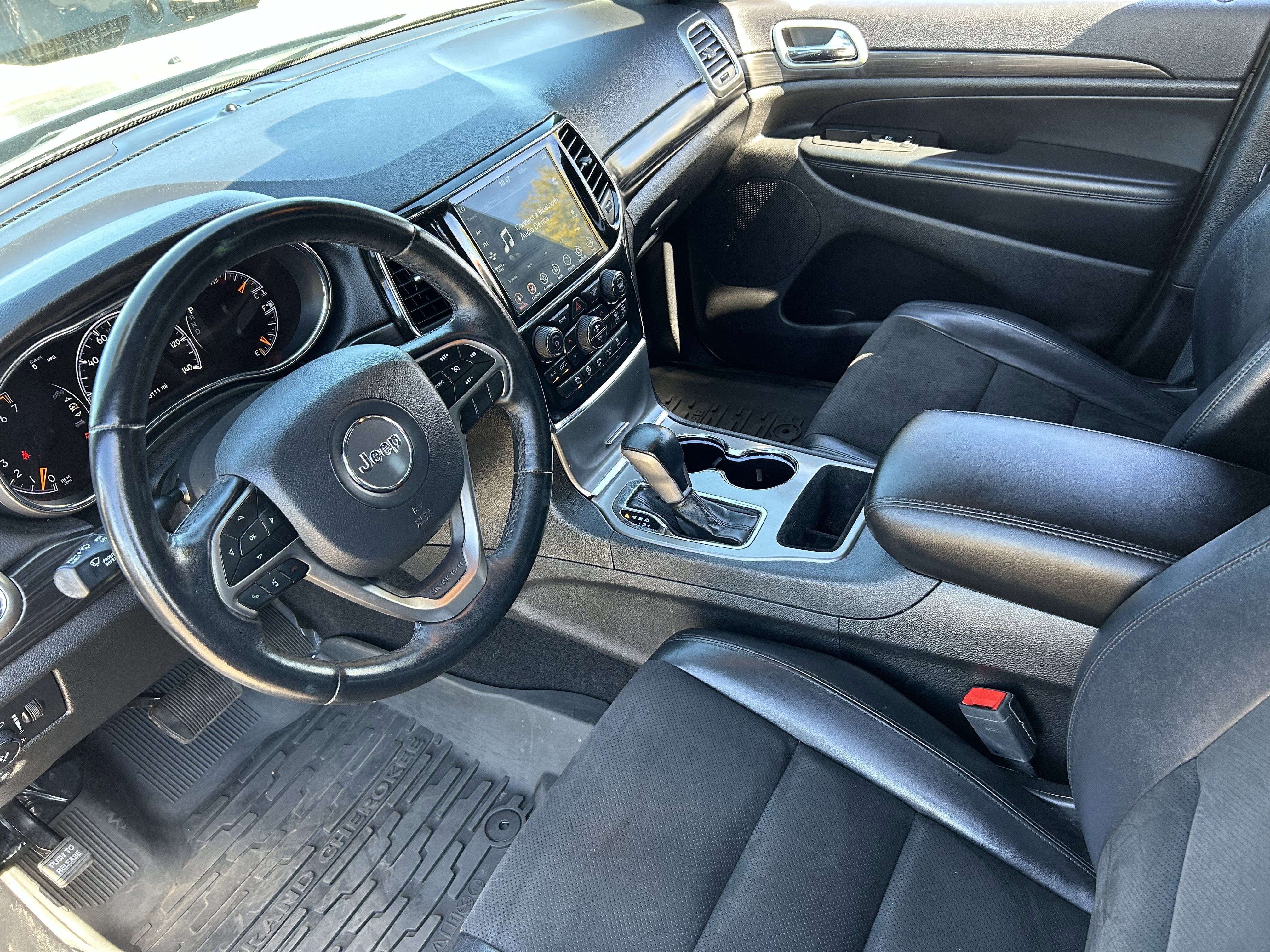 Certified 2021 Jeep Grand Cherokee Laredo X AWD/4WD image 17