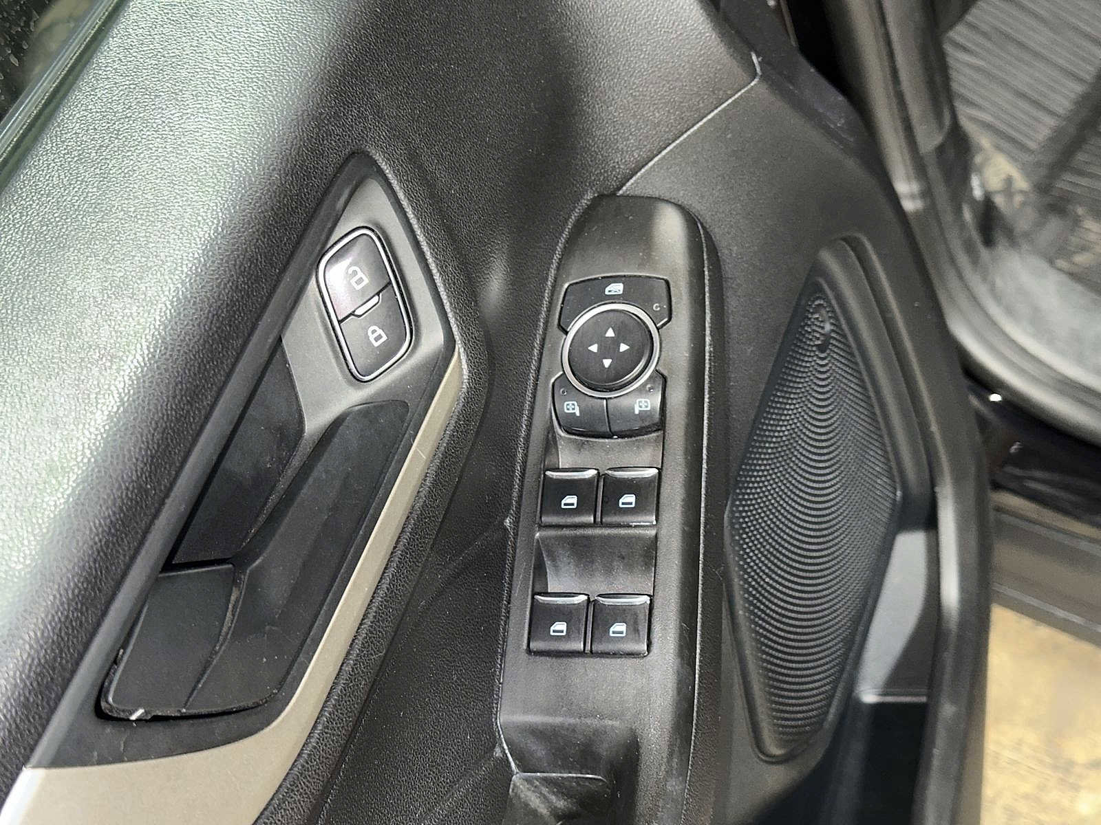 Used 2021 Ford Escape S image 22