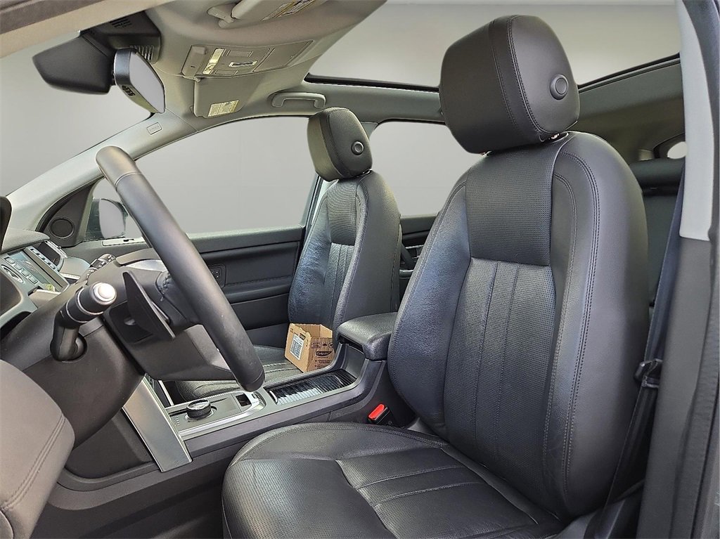 Used 2017 Land Rover Discovery Sport HSE image 14