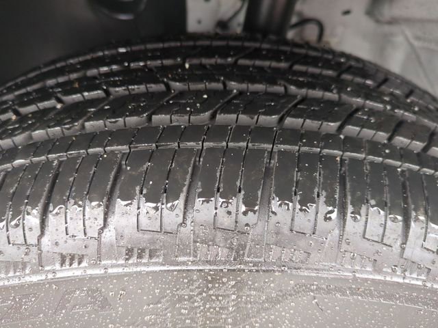 Used 2025 Nissan Kicks SV image 11