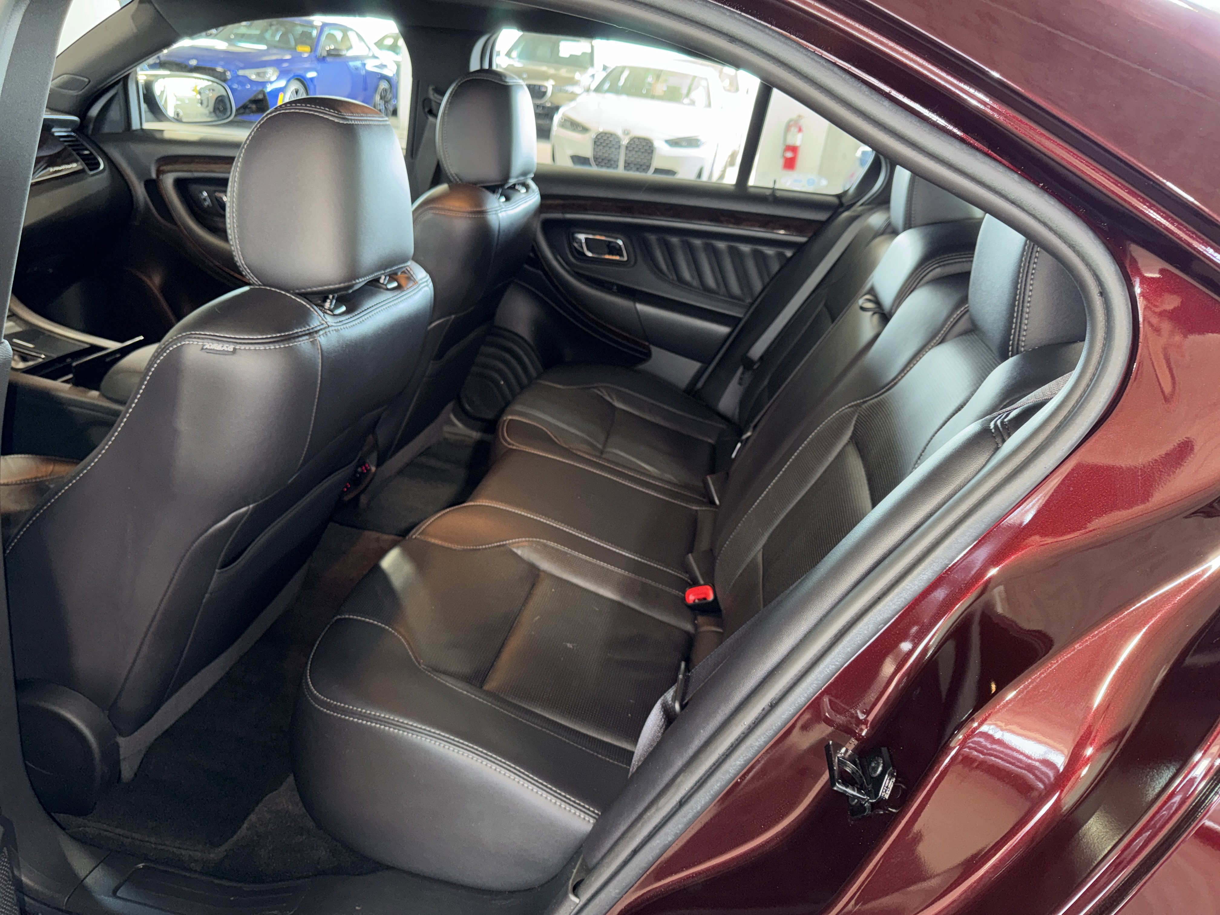 Used 2018 Ford Taurus Limited image 14