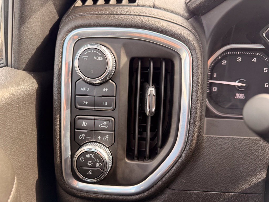 Used 2022 GMC Sierra 1500 Denali w/ Denali Premium Package AWD/4WD image 39