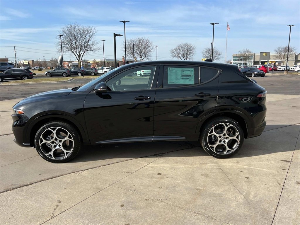 New 2025 Alfa Romeo Tonale image 7