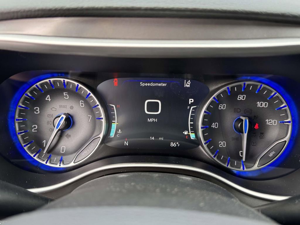 New 2026 Chrysler Pacifica Select image 24