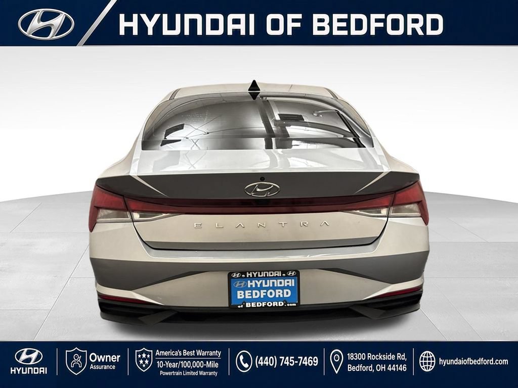 Used 2022 Hyundai Elantra SEL FWD image 8