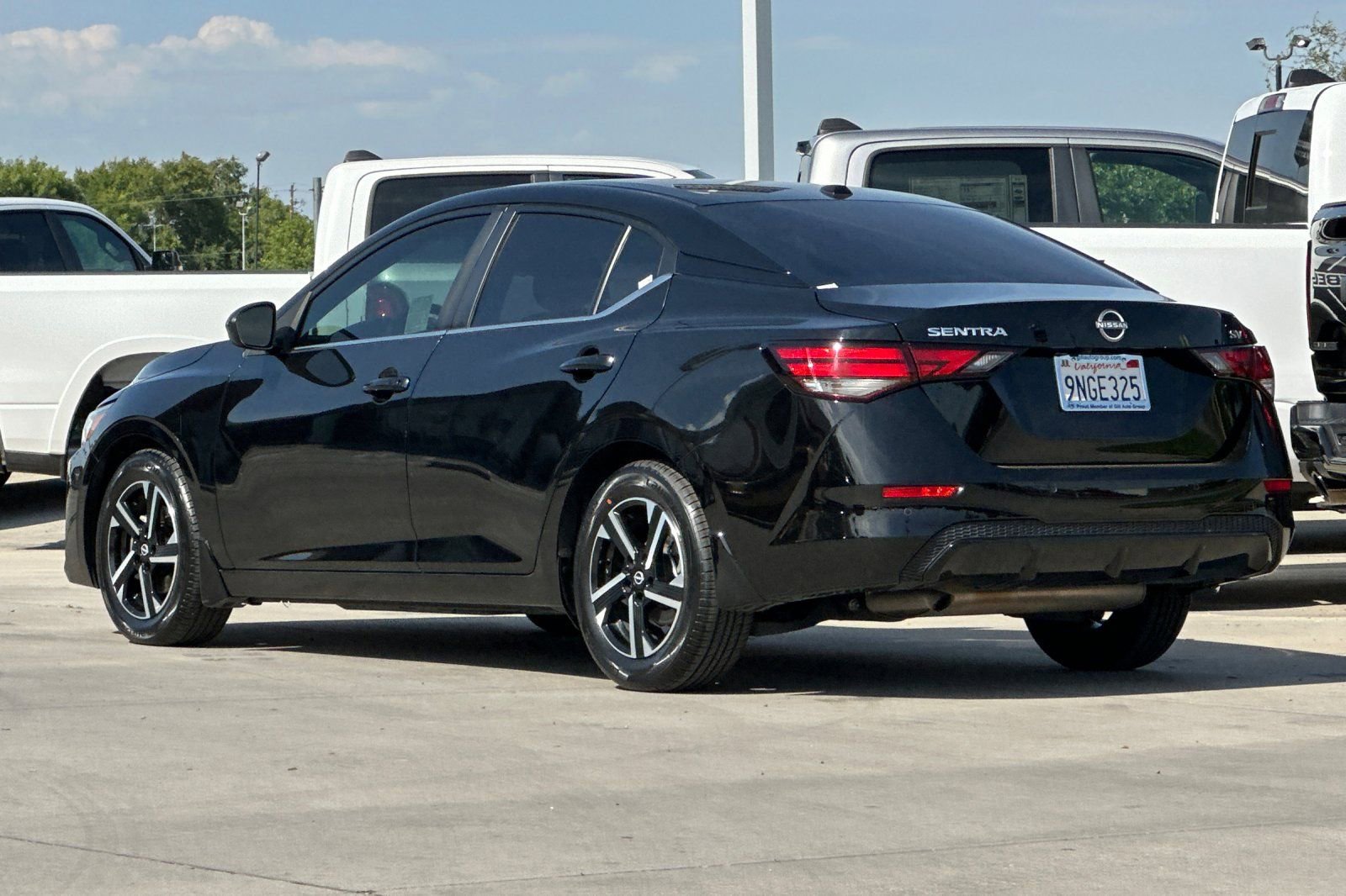 Used 2024 Nissan Sentra SV FWD image 4