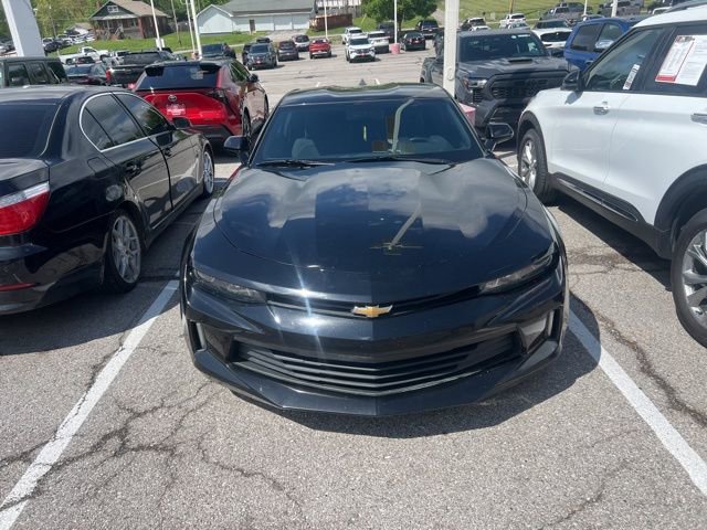 Used 2016 Chevrolet Camaro LT RWD image 2