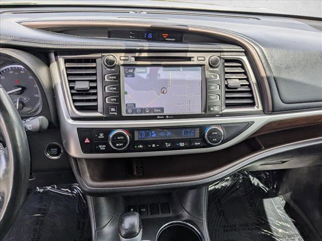 Used 2014 Toyota Highlander Limited Platinum FWD image 13