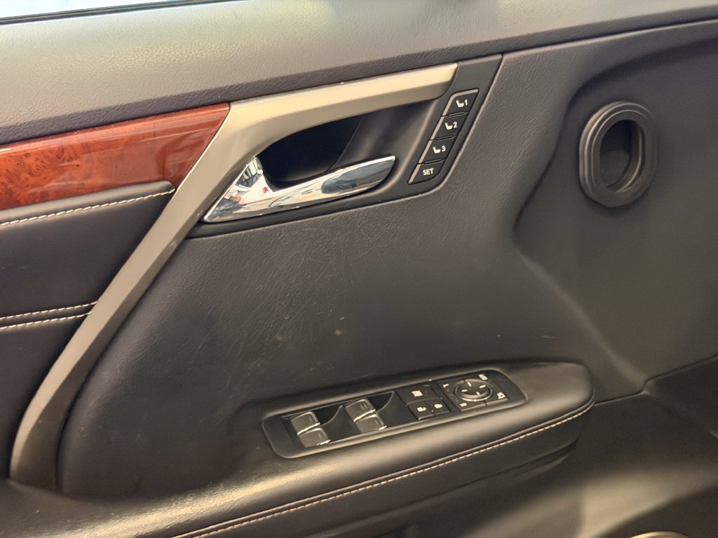 Used 2018 Lexus RX 450hL Premium w/ Premium Package AWD/4WD image 12