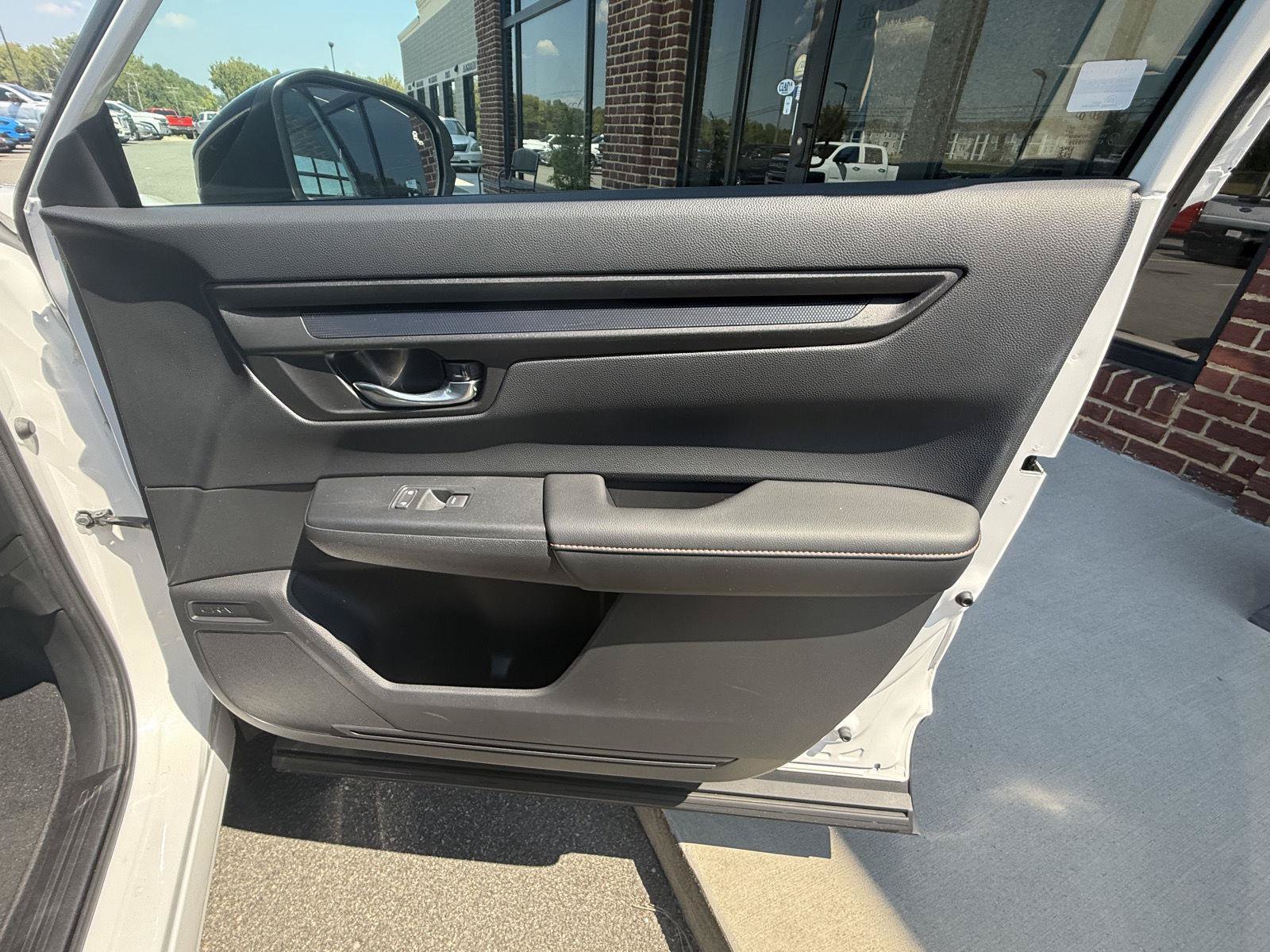 Used 2025 Honda CR-V Sport image 20