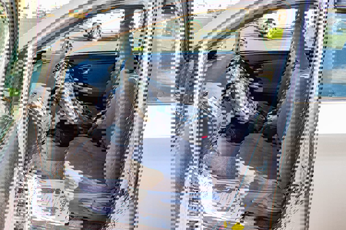 Used 2015 Toyota Prius Three FWD image 12