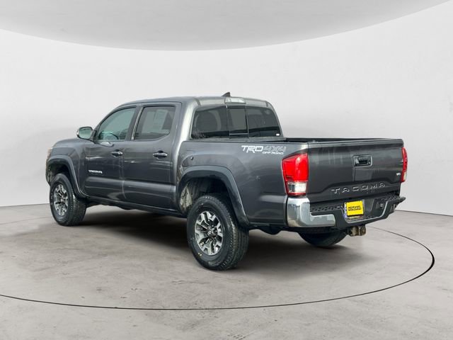 Used 2017 Toyota Tacoma TRD Off-Road w/ Tow Package (A/T) AWD/4WD image 4