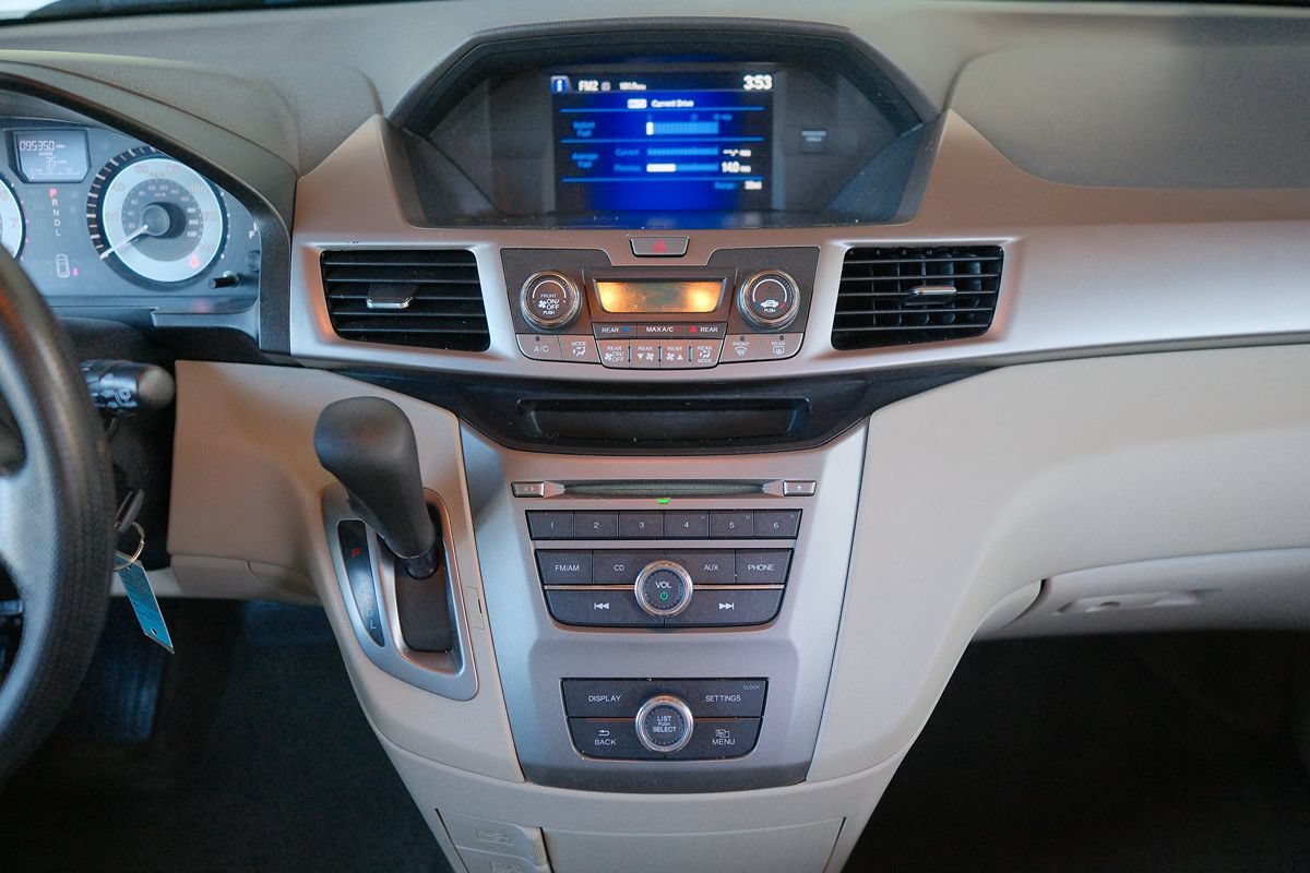 Used 2016 Honda Odyssey LX image 18