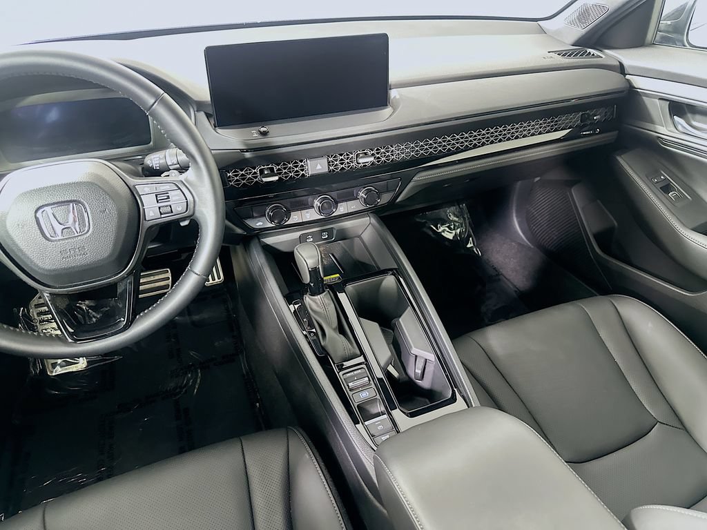 Used 2025 Honda Accord Sport image 19