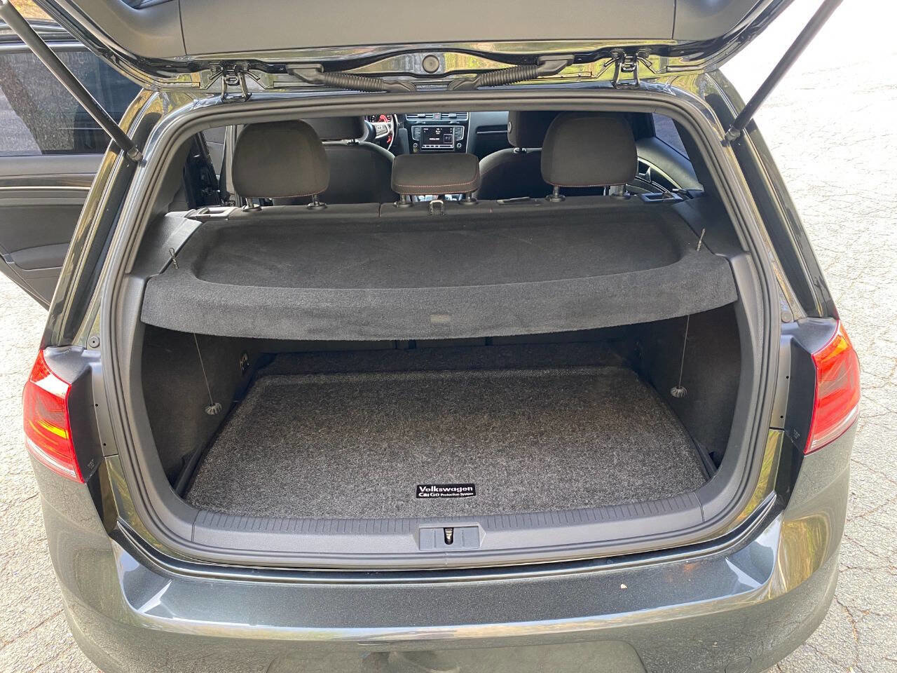 Used 2017 Volkswagen GTI Sport image 44