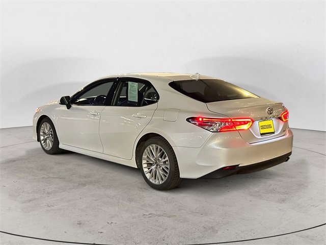 Used 2020 Toyota Camry XLE image 3