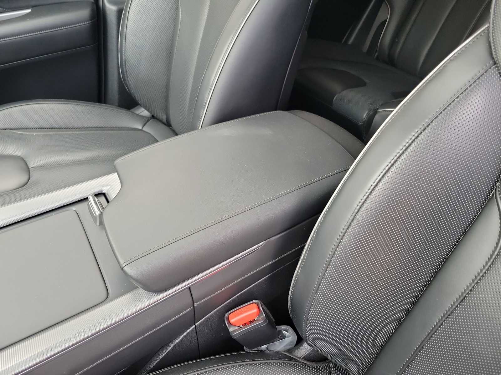 Used 2024 Hyundai Palisade Calligraphy image 12