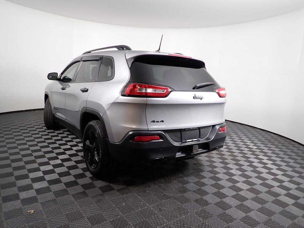 Used 2017 Jeep Cherokee Sport w/ Cold Weather Group image 12