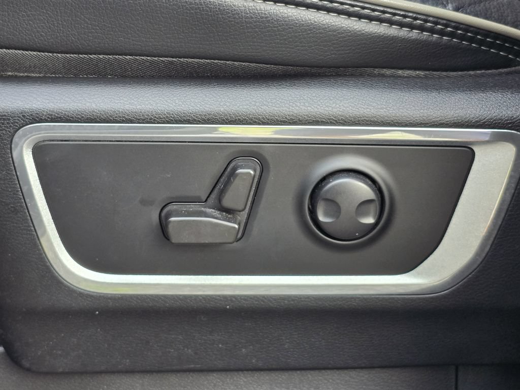 Used 2022 RAM 1500 Laramie w/ Sport Appearance Package AWD/4WD image 24