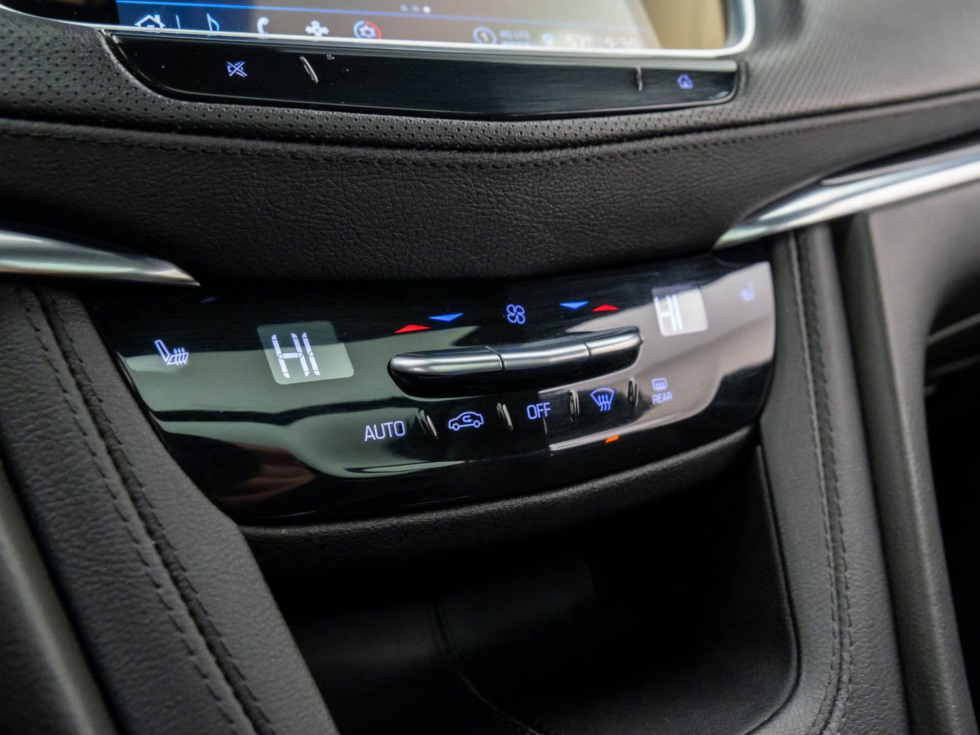 Certified 2022 Cadillac XT5 Premium Luxury image 28