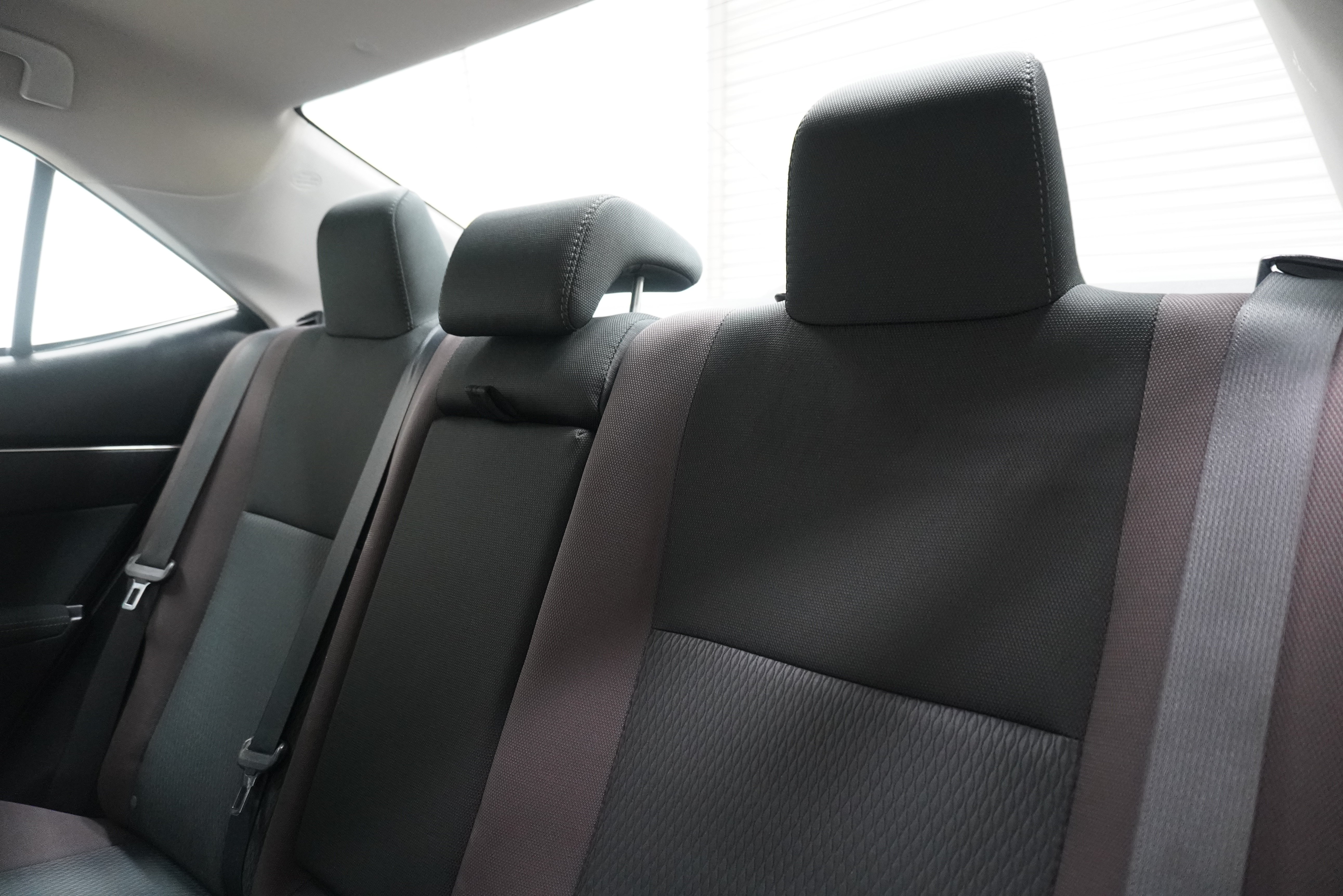 Used 2017 Toyota Corolla LE FWD image 13