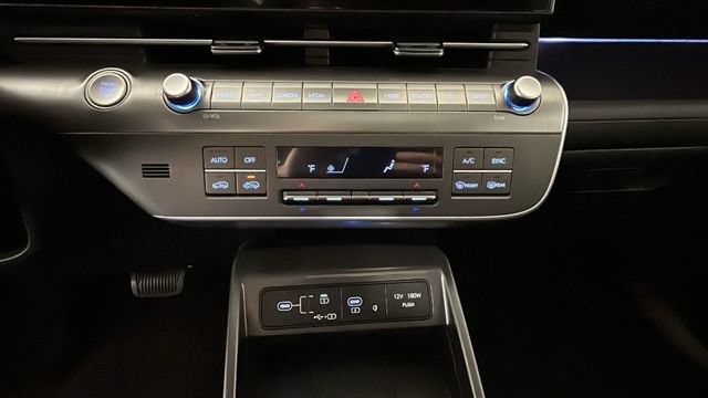 Used 2026 Hyundai Kona Limited FWD image 23