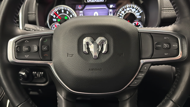 Used 2024 RAM 1500 Laramie AWD/4WD image 14