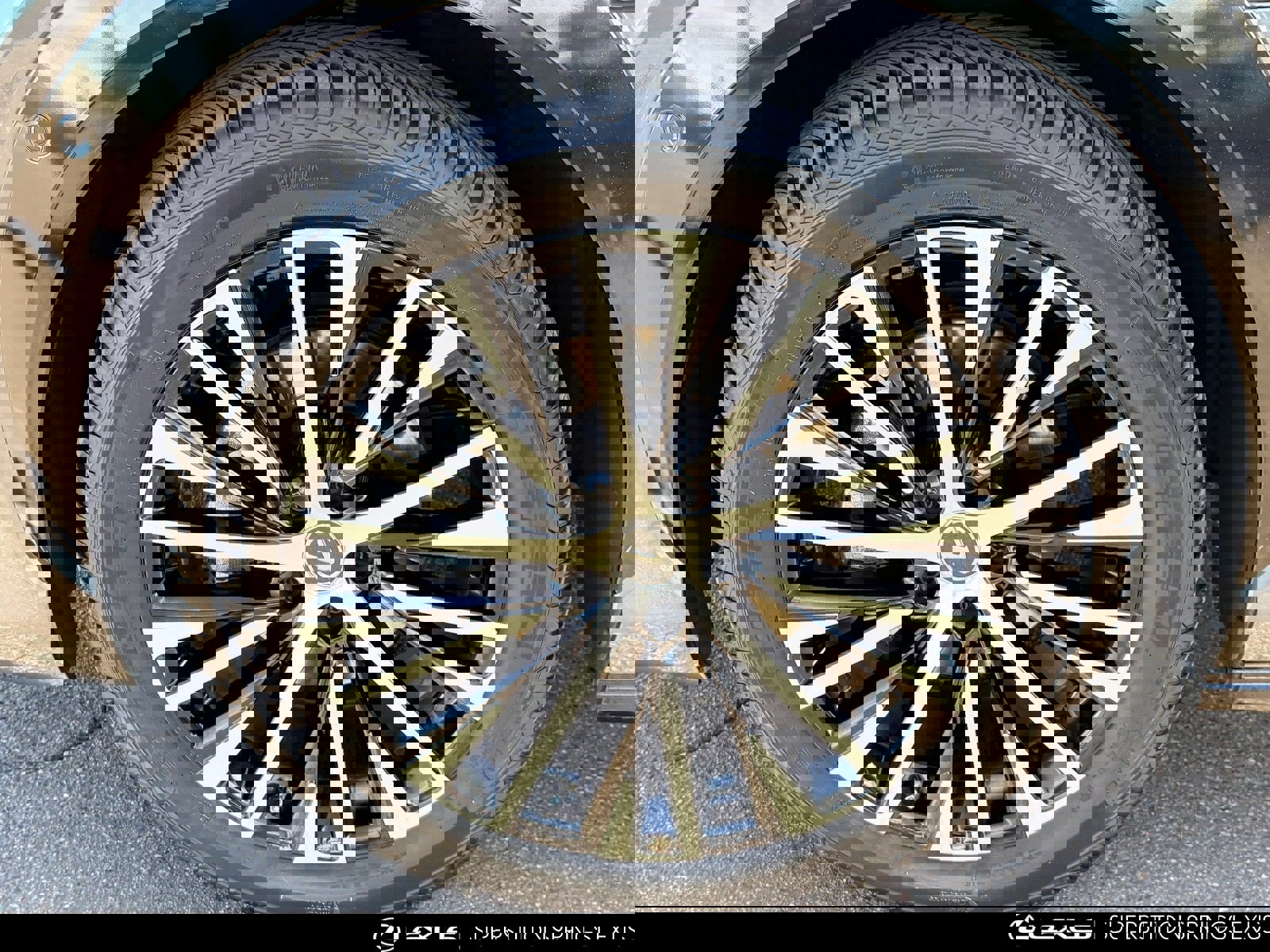 Used 2023 Lexus RZ 450e Premium w/ Technology Package image 11