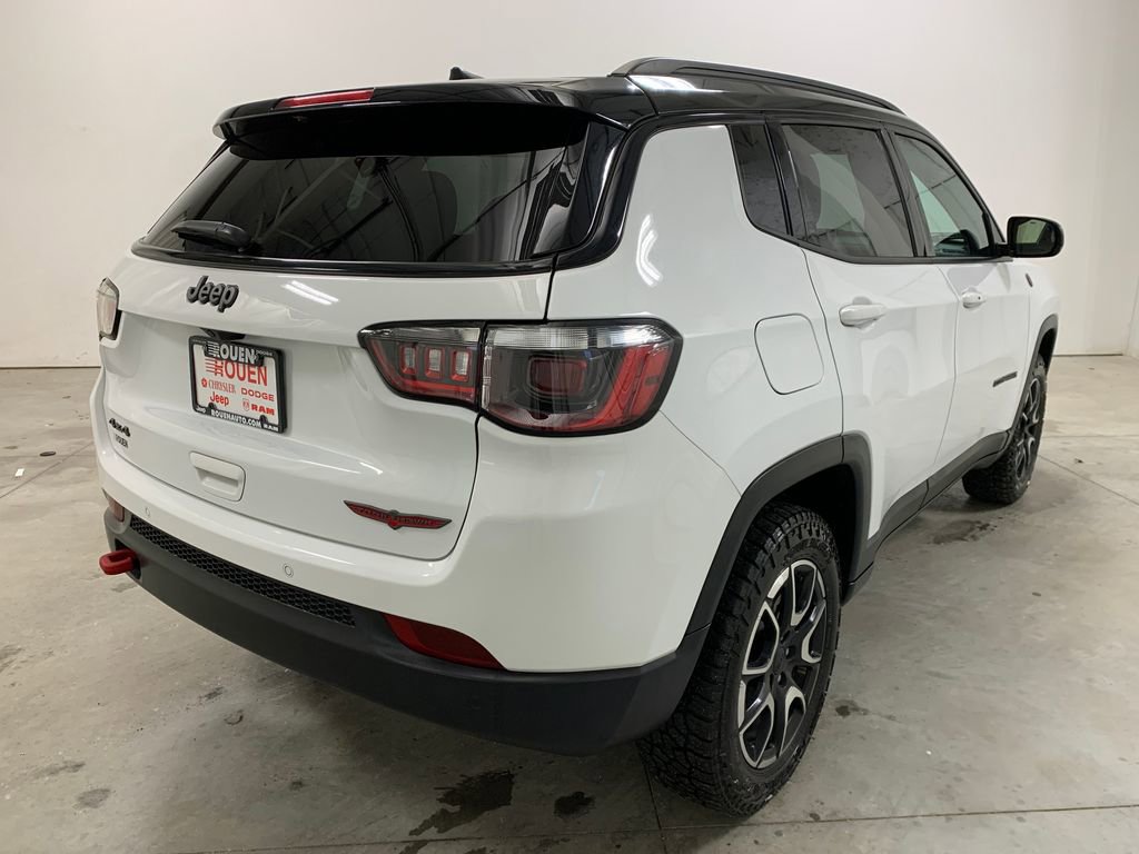 Used 2024 Jeep Compass Trailhawk image 22