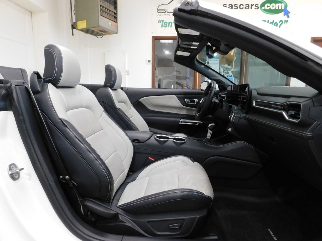 Used 2025 Ford Mustang GT Premium RWD image 97