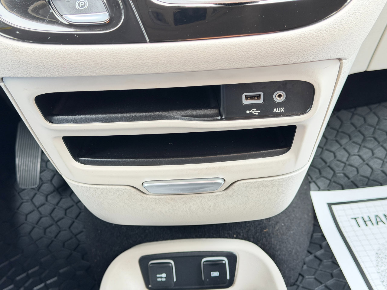 Used 2018 Chrysler Pacifica Touring-L image 60