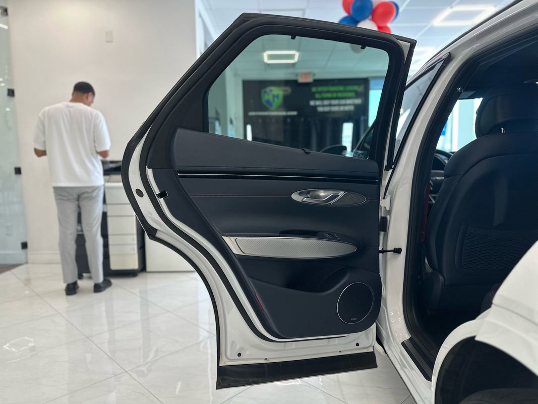 Used 2022 Genesis GV70 2.5T w/ Sport Prestige Package image 39