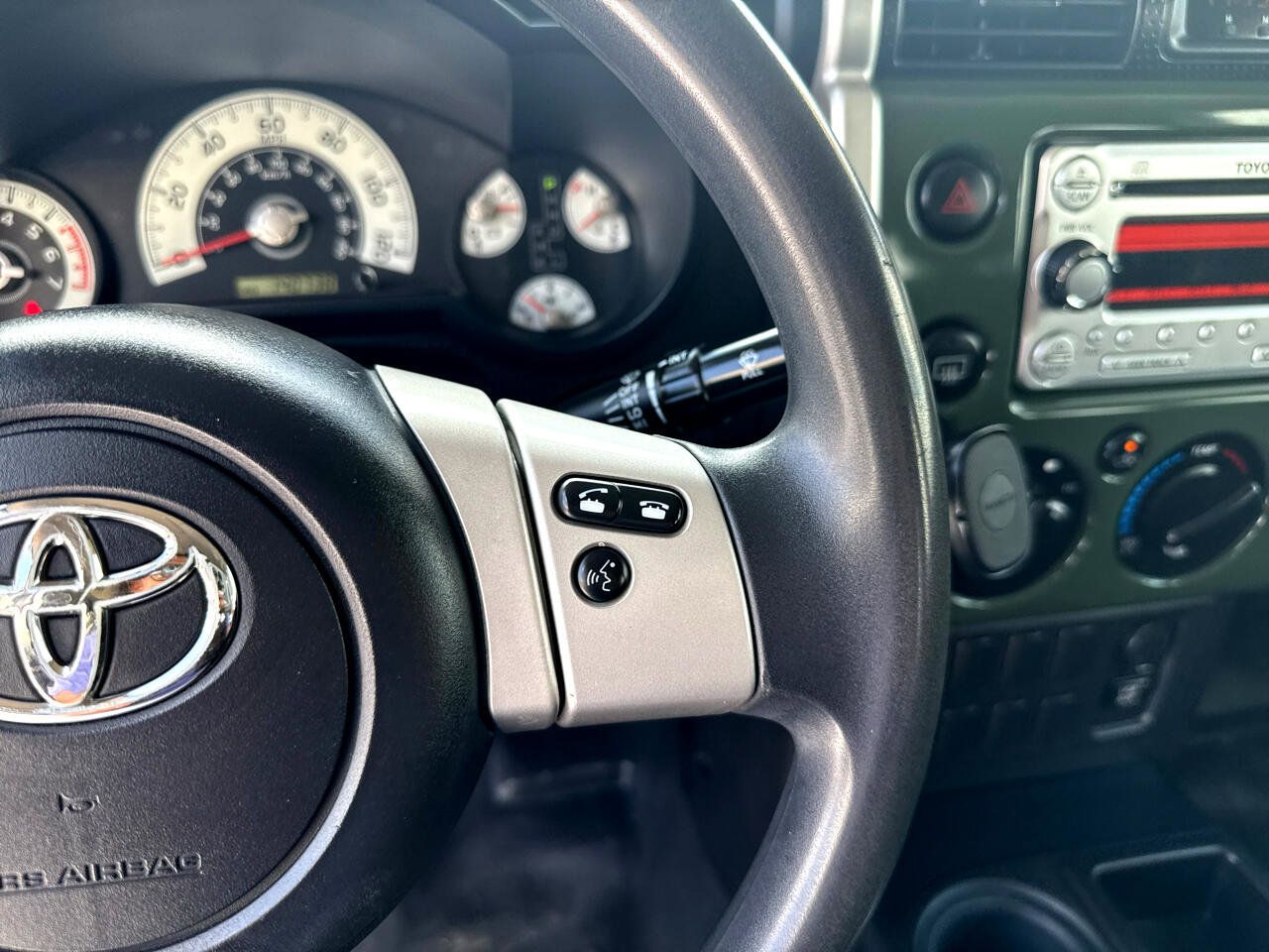 Used 2013 Toyota FJ Cruiser 2WD image 16